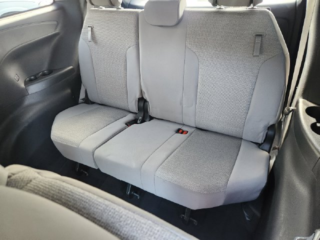 Certified 2025 Toyota Sienna LE FWD image 26
