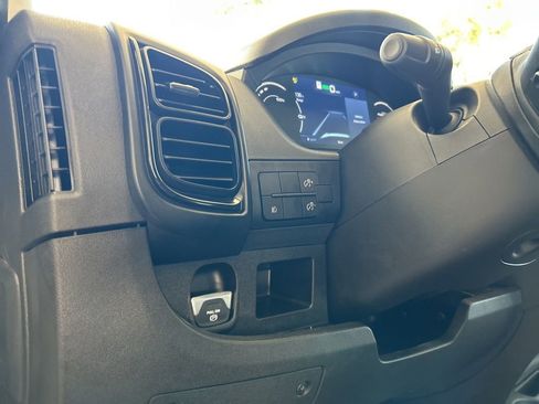 Used 2024 RAM ProMaster 3500 w/ Delivery Van Package image 33