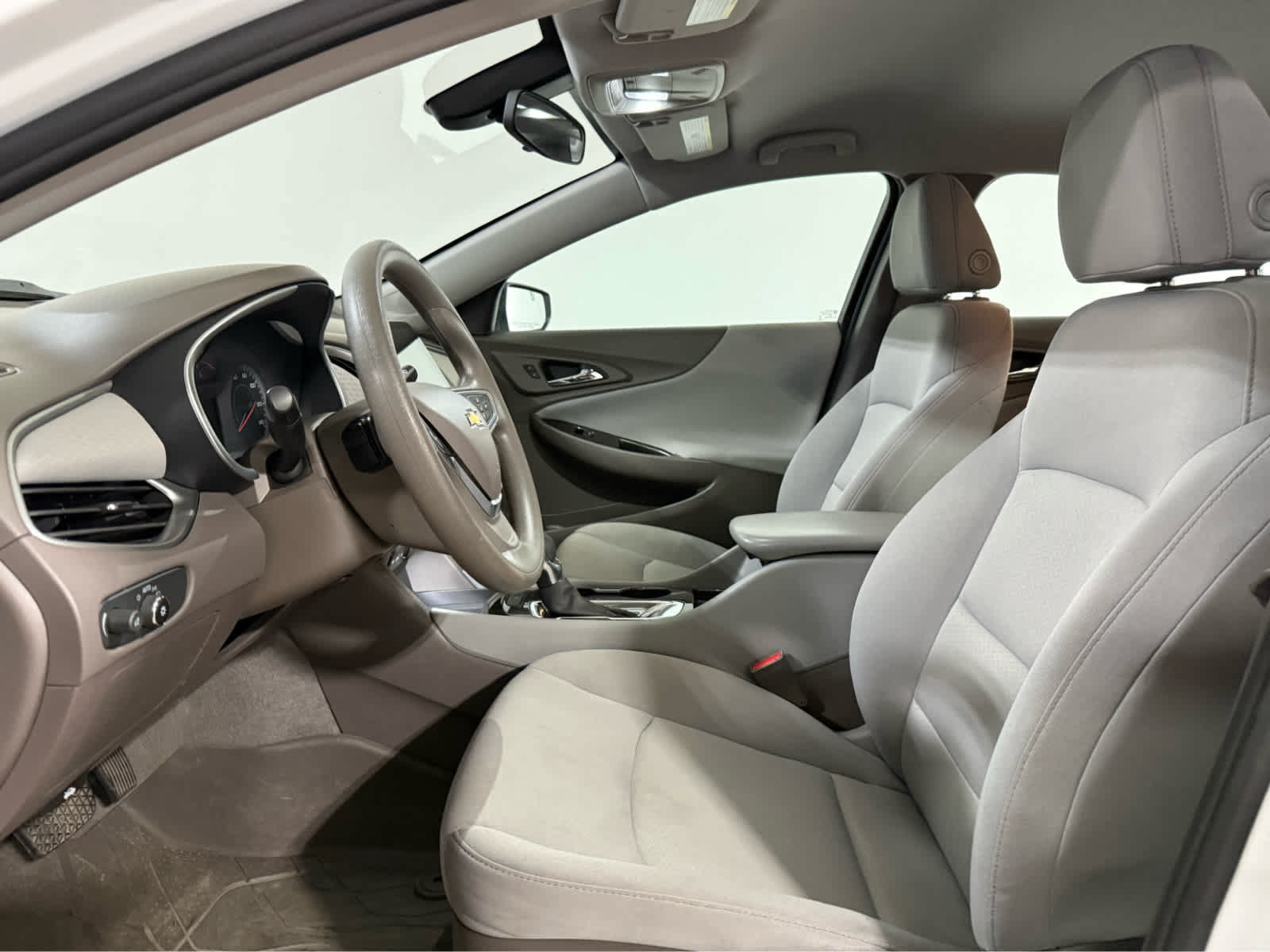 Used 2022 Chevrolet Malibu LS FWD image 13