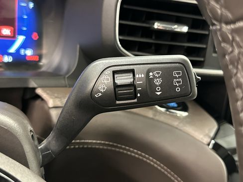 Used 2022 Ford Explorer Platinum w/ Equipment Group 601A image 40