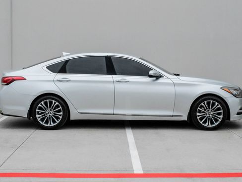 Used 2016 Hyundai Genesis 3.8 AWD/4WD image 9