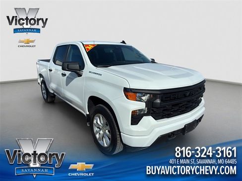 Used 2024 Chevrolet Silverado 1500 Custom image 1