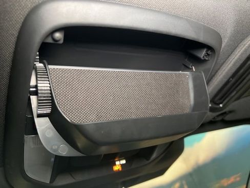 Used 2025 Subaru Forester Premium AWD/4WD image 45