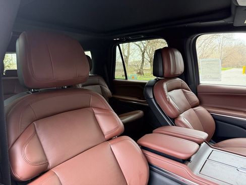 New 2026 Lincoln Navigator Reserve image 30
