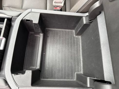 Used 2022 GMC Yukon XL Denali image 25