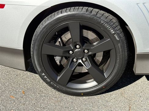 Used 2010 Chevrolet Camaro SS w/ LPO, Ground Effects Package image 35