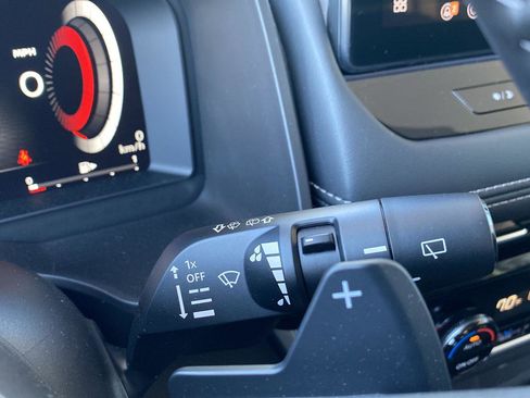 Used 2025 Nissan Rogue Platinum w/ Platinum Premium Package image 46