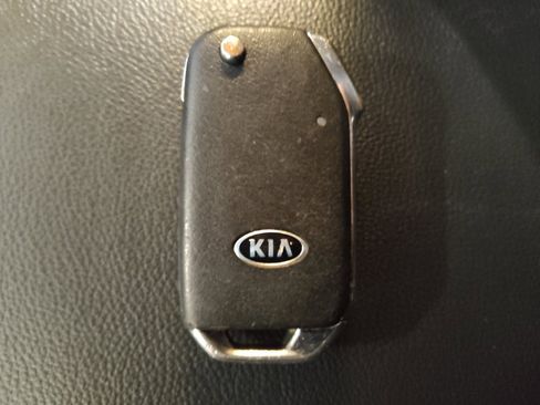 Used 2021 Kia Soul LX FWD image 32