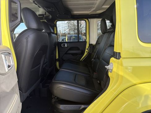 Used 2023 Jeep Wrangler Unlimited Sahara w/ Cold Weather Group image 13