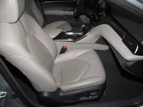 Used 2023 Toyota Camry XLE FWD image 19