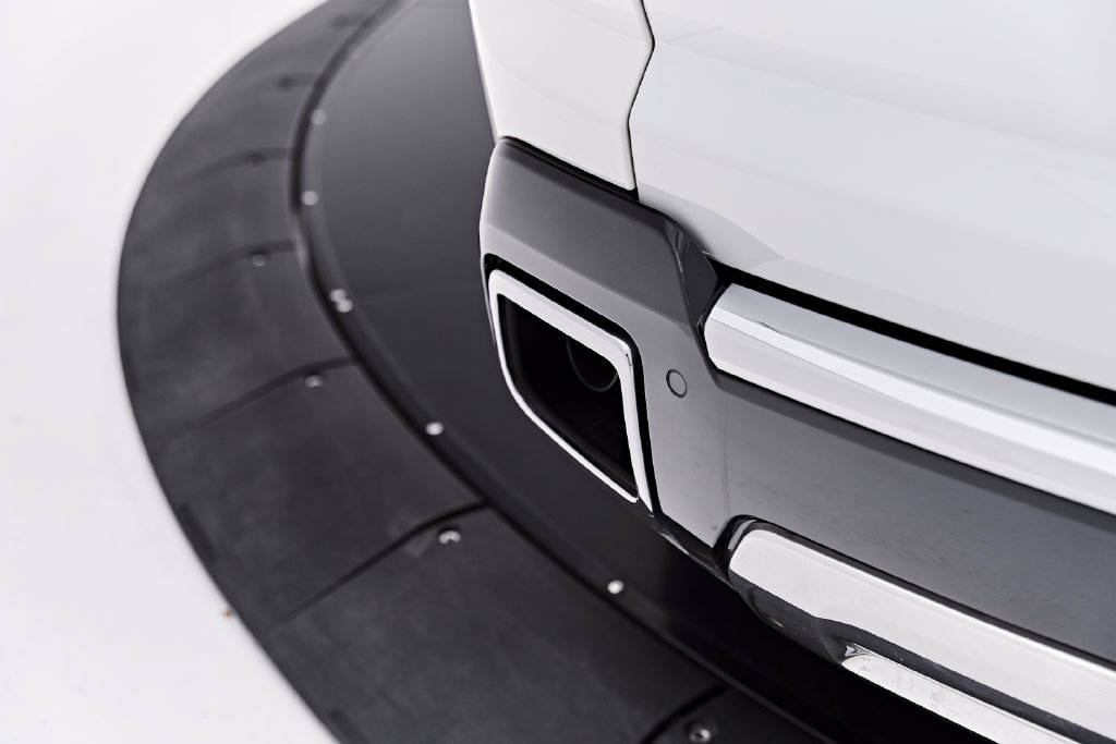 Used 2025 Rolls-Royce Cullinan AWD/4WD image 25