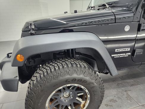 Used 2012 Jeep Wrangler Unlimited Sport image 29