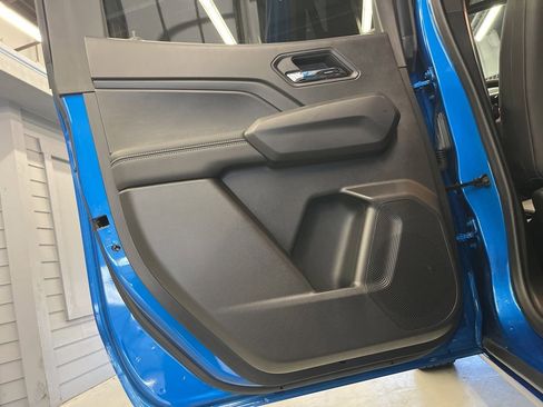 Used 2023 Chevrolet Colorado LT w/ LT Convenience Package III image 28