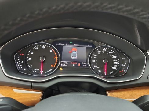 Used 2023 Audi Q5 2.0T Premium w/ Convenience Package AWD/4WD image 12