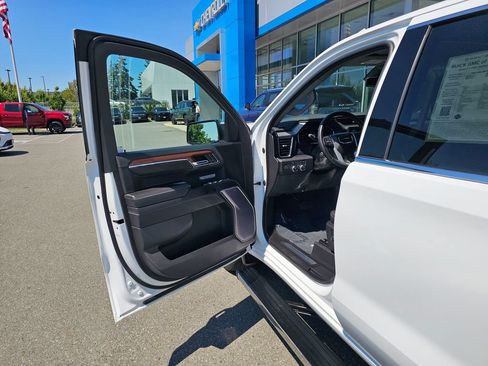 Used 2023 GMC Sierra 1500 Denali AWD/4WD image 19