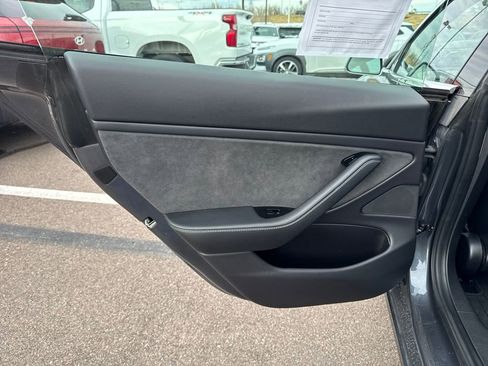 Used 2019 Tesla Model 3 Long Range image 43