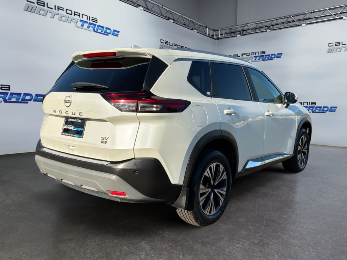 Used 2023 Nissan Rogue SV w/ SV Premium B Package FWD image 5