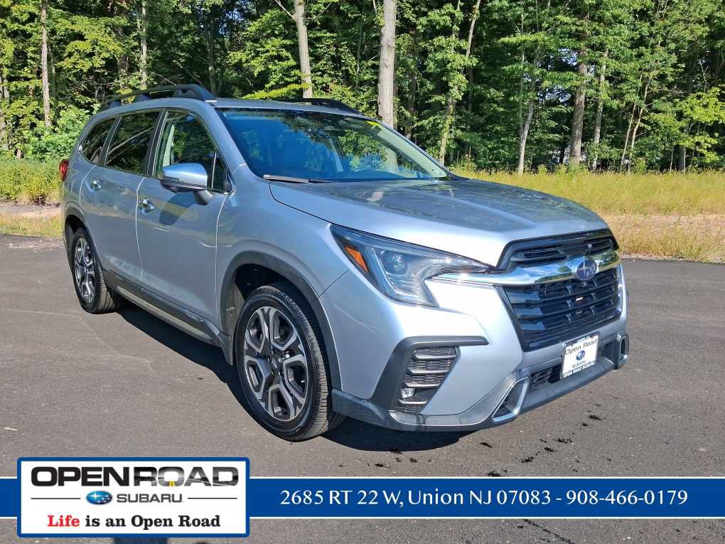 Used 2023 Subaru Ascent Touring AWD/4WD image 1