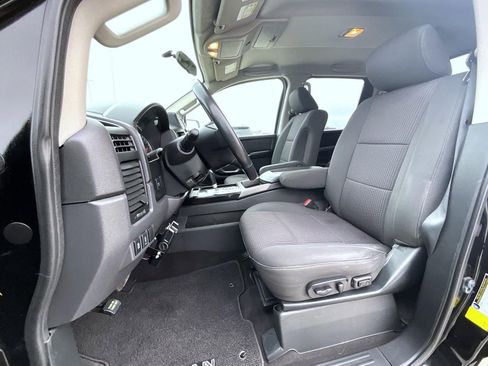 Used 2015 Nissan Titan SV w/ SV Value Truck Package image 10