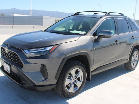 Certified 2023 Toyota RAV4 XLE w/ XLE Grade Weather Package AWD/4WD image 6