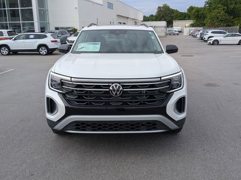 New 2026 Volkswagen Atlas Peak Edition AWD/4WD image 8