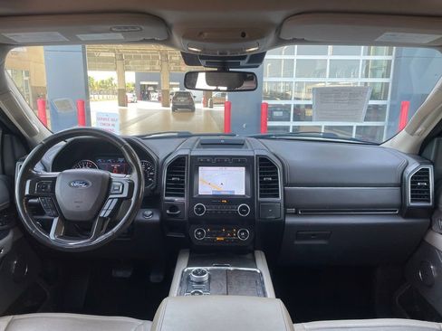 Used 2021 Ford Expedition Max Limited image 11