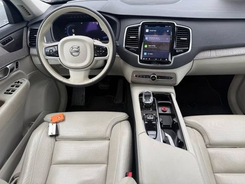 Used 2023 Volvo XC90 T8 Ultimate AWD/4WD image 9