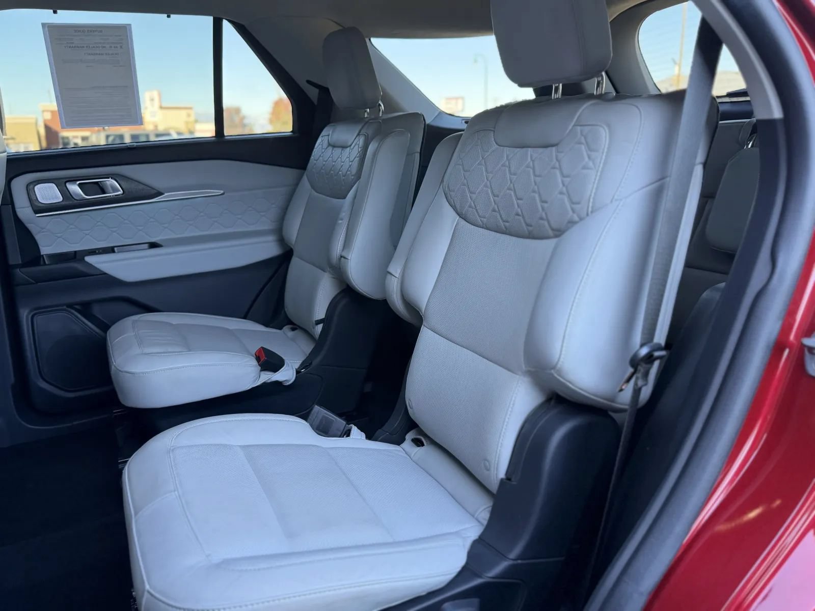 Used 2025 Ford Explorer Platinum w/ LUX Leather Package AWD/4WD image 29