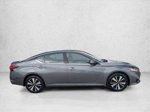Used 2019 Nissan Altima 2.5 SV image 4