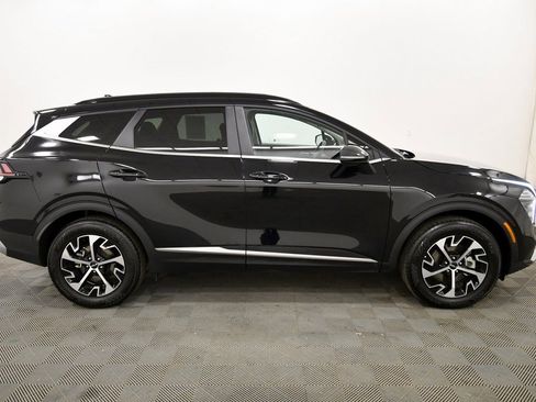 Certified 2025 Kia Sportage EX w/ Premium Package image 9