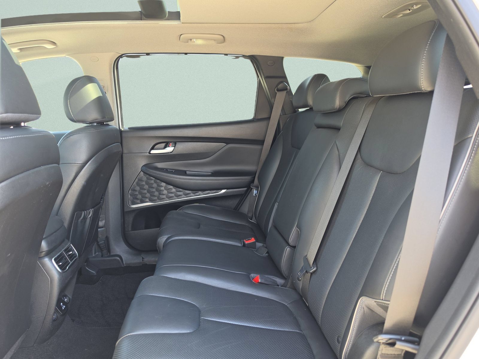 Used 2023 Hyundai Santa Fe Limited AWD/4WD image 20