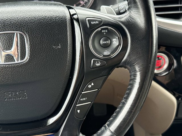 Used 2016 Honda Pilot Touring image 24