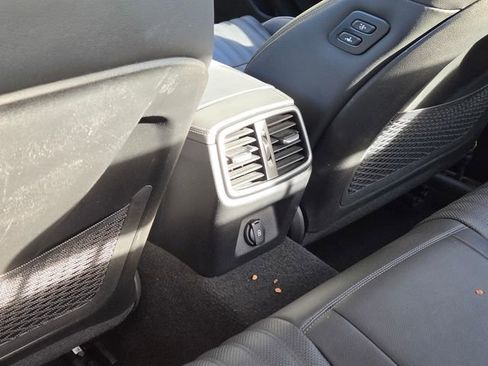 Used 2022 Genesis G70 2.0T w/ Prestige Package image 10