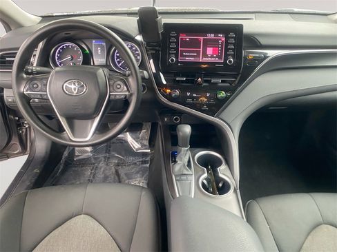 Used 2024 Toyota Camry LE w/ Convenience Package image 10