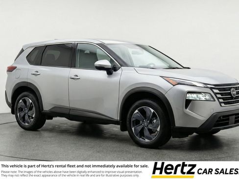Used 2025 Nissan Rogue SV image 1