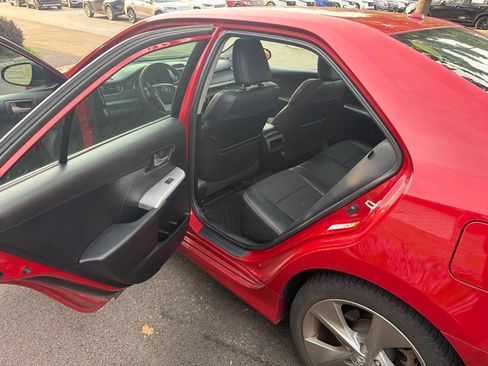 Used 2012 Toyota Camry SE FWD image 15
