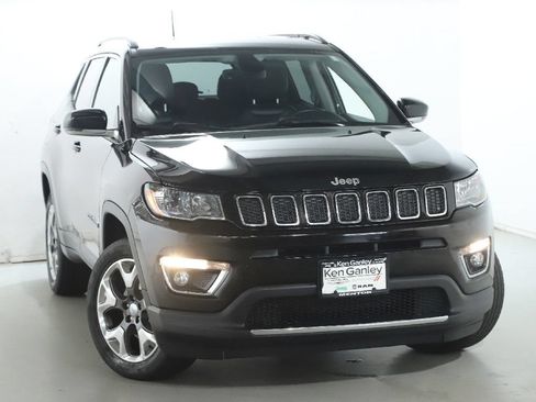 Used 2018 Jeep Compass Limited w/ Safe & Security Group AWD/4WD image 2