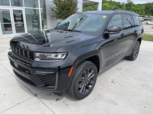 New 2026 Jeep Grand Cherokee L Limited AWD/4WD image 1