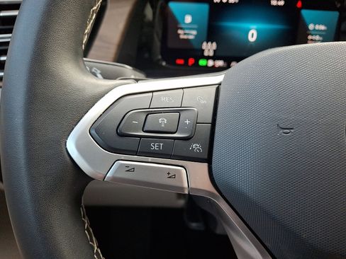 Certified 2024 Volkswagen Atlas SE image 21