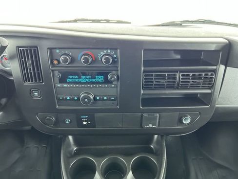 Used 2024 GMC Savana 2500 w/ Driver Convenience Package image 14