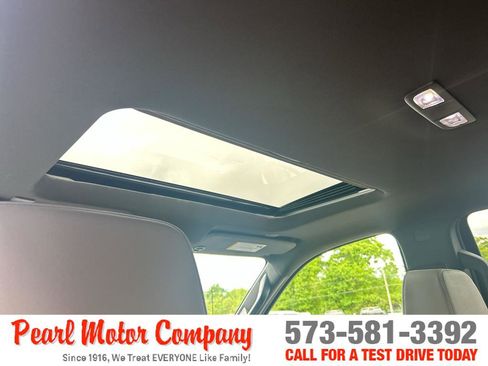 Used 2025 GMC Sierra 1500 SLT w/ SLT Premium Package AWD/4WD image 24