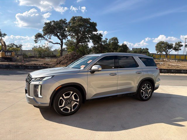 Used 2023 Hyundai Palisade SEL w/ Premium Package FWD image 1