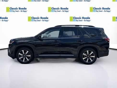 Certified 2024 Honda Pilot Touring image 4