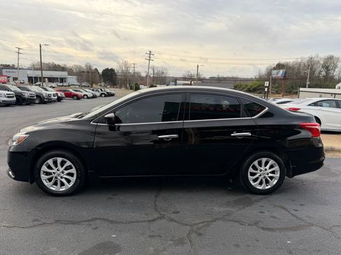 Used 2019 Nissan Sentra SV image 4
