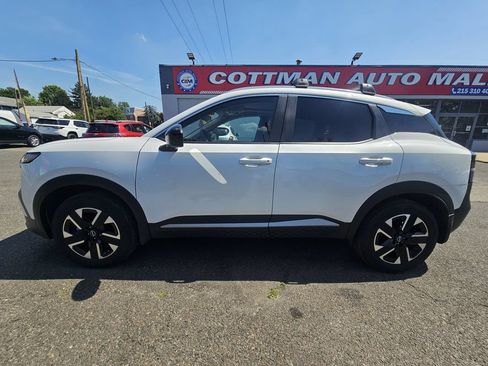 Used 2026 Nissan Kicks SV w/ SV Premium Package AWD/4WD image 8