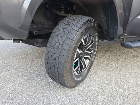 Used 2023 Toyota Tacoma SR5 image 31