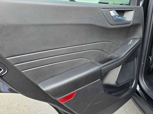 Used 2025 Ford Escape ST-Line image 15