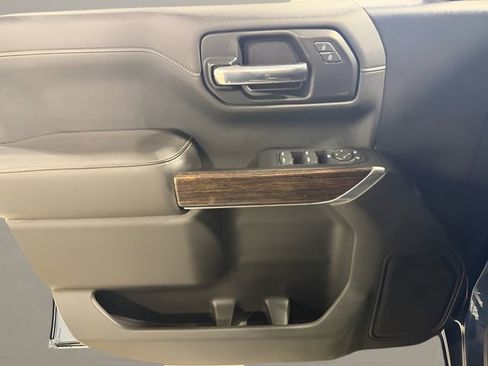Used 2022 GMC Sierra 1500 SLE image 7