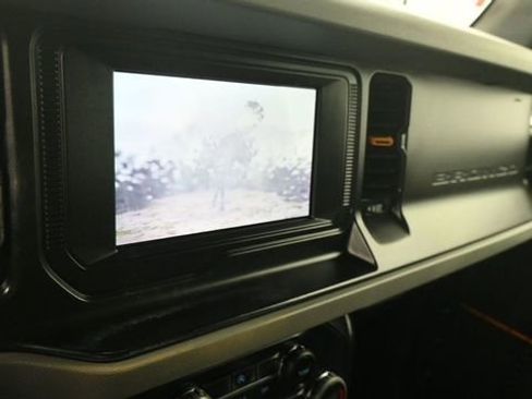 Certified 2021 Ford Bronco Badlands AWD/4WD image 16