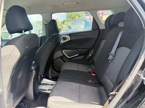 Used 2022 Kia Soul LX w/ Technology Package FWD image 24
